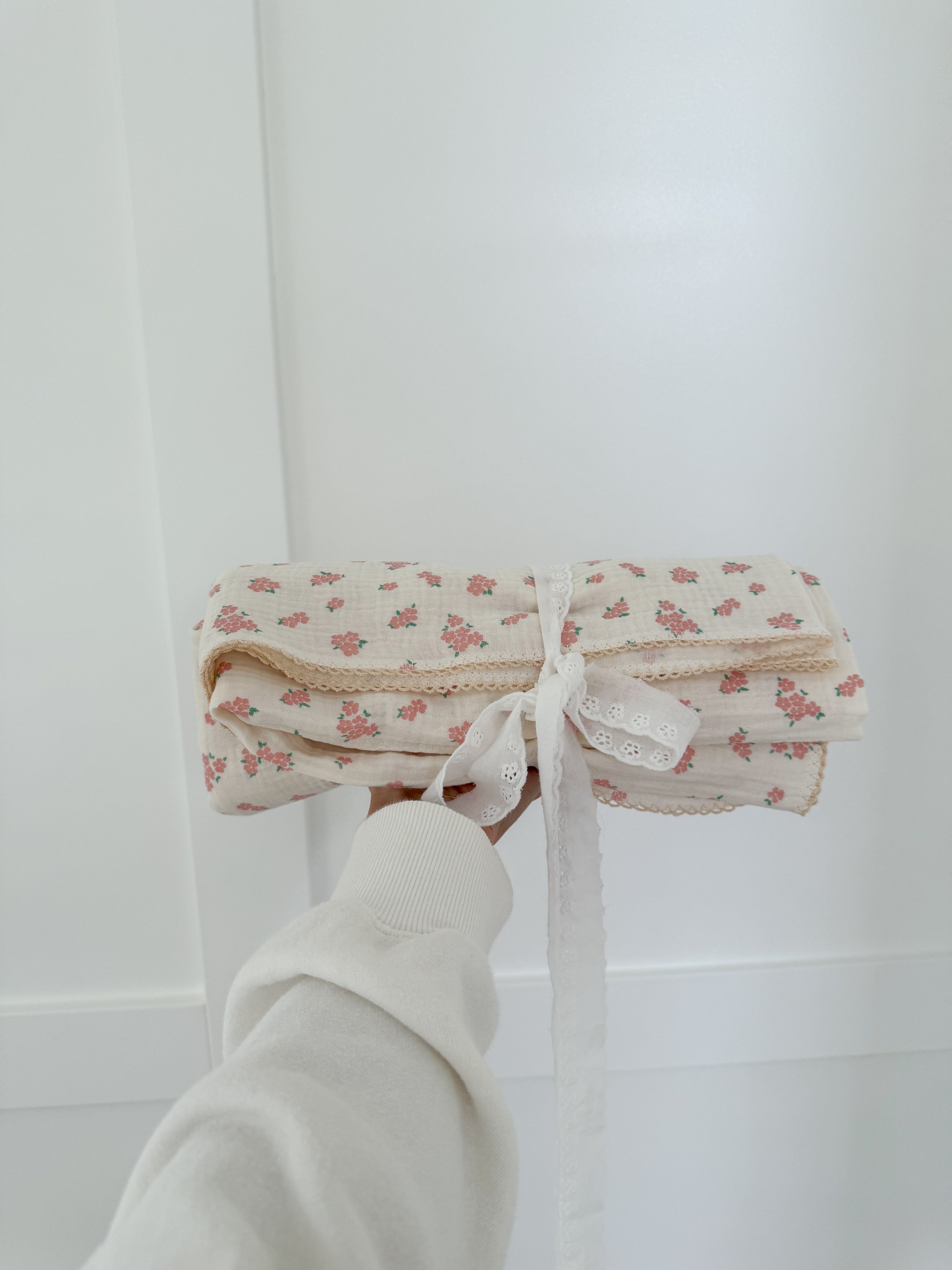 Muslin Floral Swaddle - Summer Blooms